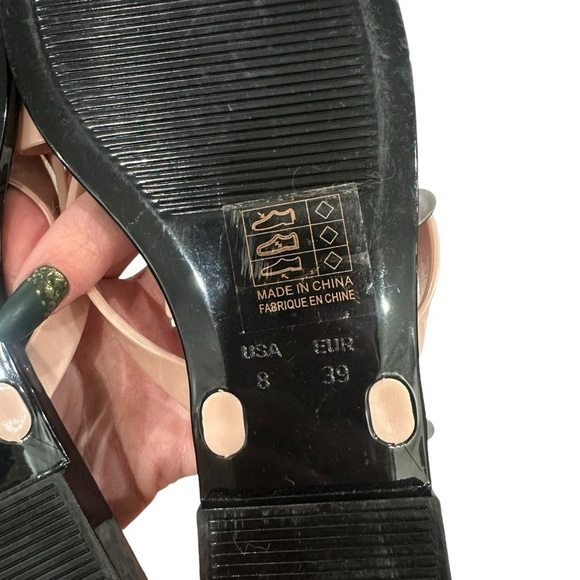 Jeffrey Campbell NWOT Sugary flip flop in Blush Shiny Black Shiny - Picture 8 of 9